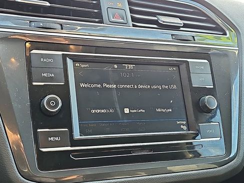 Used 2021 Volkswagen Tiguan S image 24