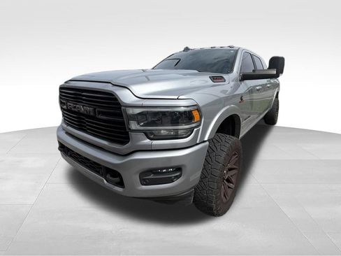 Used 2022 RAM 3500 Laramie AWD/4WD image 3