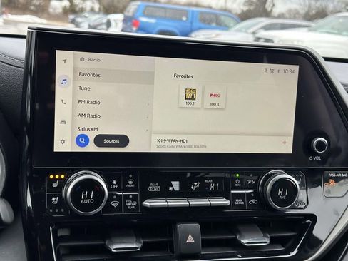 Used 2023 Toyota Highlander Limited image 27