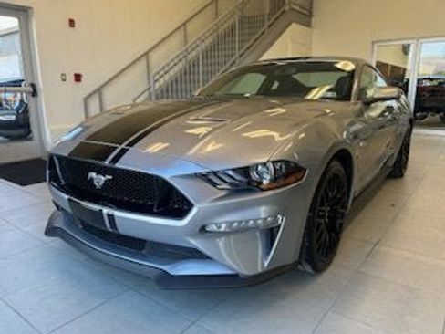 Used 2020 Ford Mustang GT w/ GT Performance Package RWD image 3