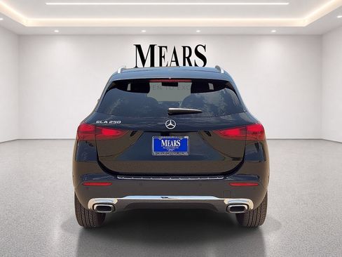 Used 2025 Mercedes-Benz GLA 250 image 4