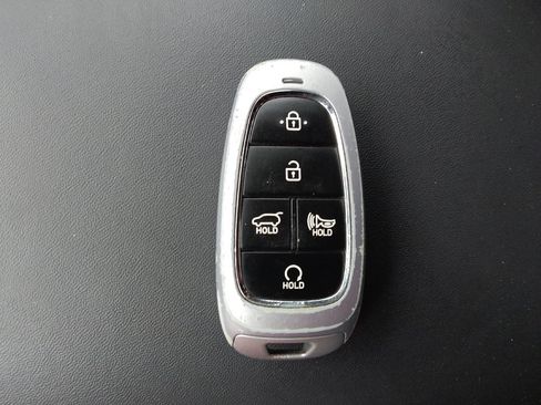 Used 2023 Hyundai Santa Fe SEL image 32