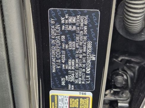 Used 2025 Kia Soul LX w/ LX Technology Package FWD image 38