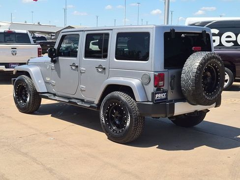 Used 2015 Jeep Wrangler Unlimited Sahara w/ Max Tow Package AWD/4WD image 8