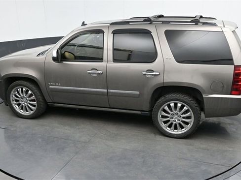 Used 2011 Chevrolet Tahoe LTZ image 23
