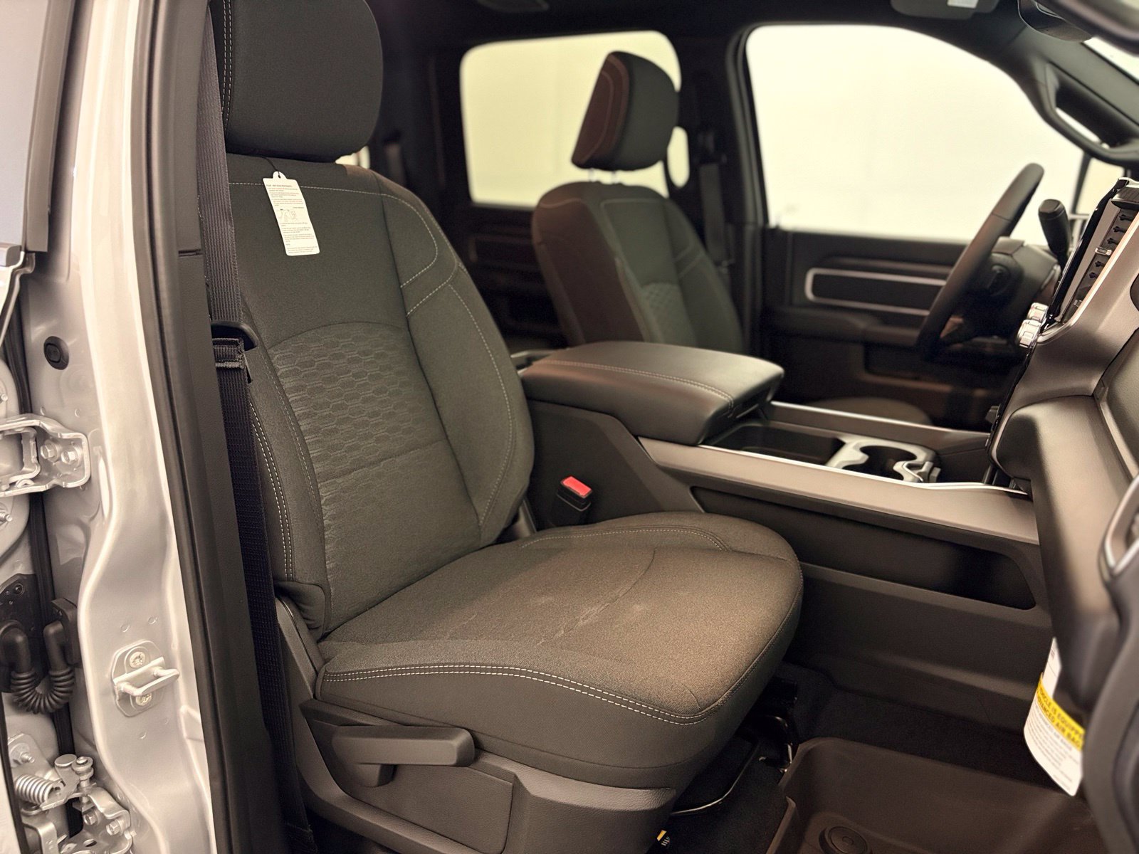 New 2027 RAM 3500 Big Horn AWD/4WD image 23