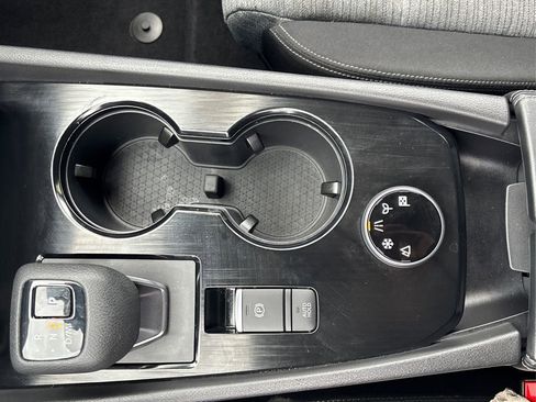 Used 2023 Nissan Rogue SV image 20