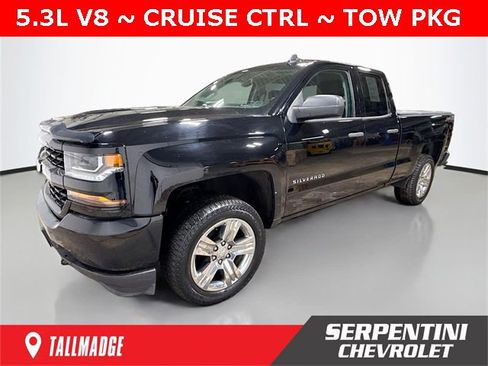 Used 2018 Chevrolet Silverado 1500 Custom w/ Custom Value Package image 1