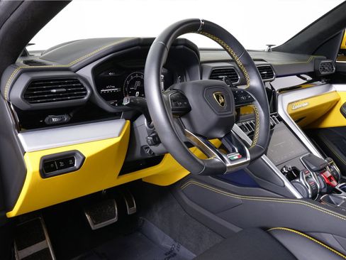 Used 2023 Lamborghini Urus S AWD/4WD image 5