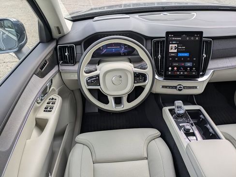 New 2026 Volvo XC90 T8 Ultra w/ Protection Package Premier AWD/4WD image 21
