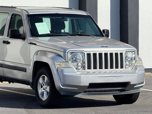 Used 2011 Jeep Liberty Sport image 15