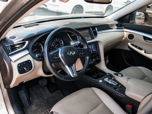 Used 2019 INFINITI QX50 Essential w/ Proactive Package AWD/4WD image 8