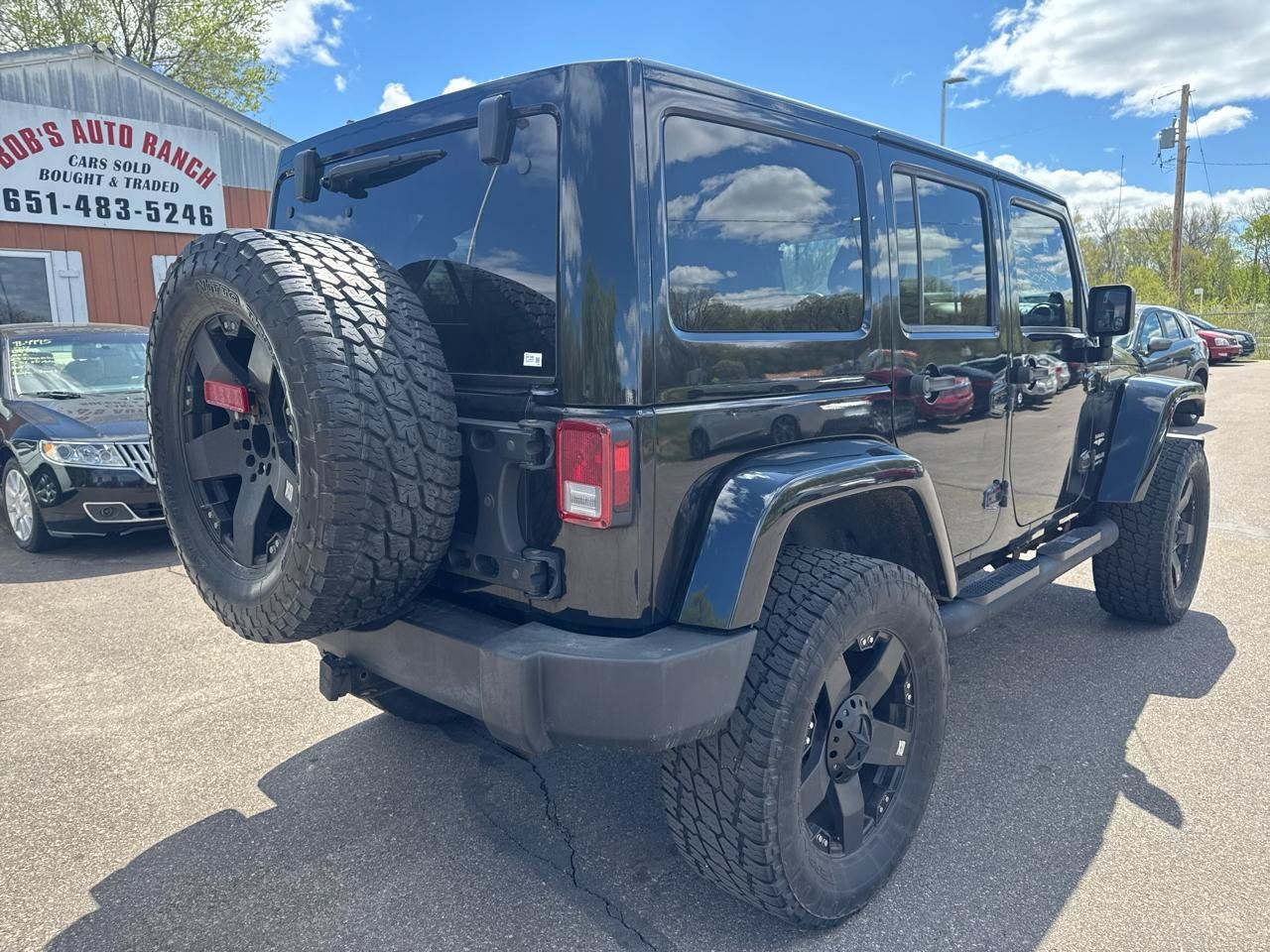 Used 2012 Jeep Wrangler Unlimited Sahara w/ Connectivity Group AWD/4WD image 5