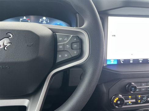 New 2025 Ford Bronco Base image 10