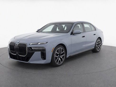 Used 2026 BMW 740i xDrive AWD/4WD image 37