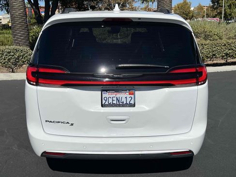 Used 2021 Chrysler Pacifica Touring w/ S Appearance Package image 55