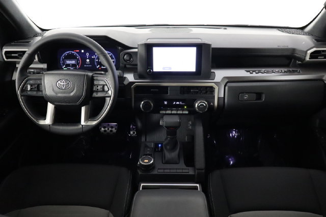 Used 2025 Toyota Tacoma TRD Sport AWD/4WD image 13