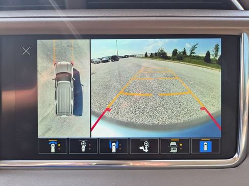 Used 2023 GMC Yukon Denali AWD/4WD image 27