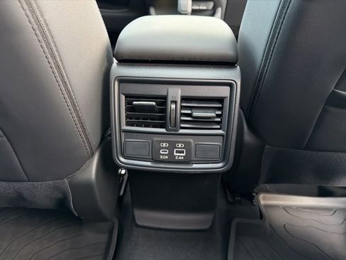 Certified 2025 Subaru Forester Premium w/ Convenience Package #2 image 21