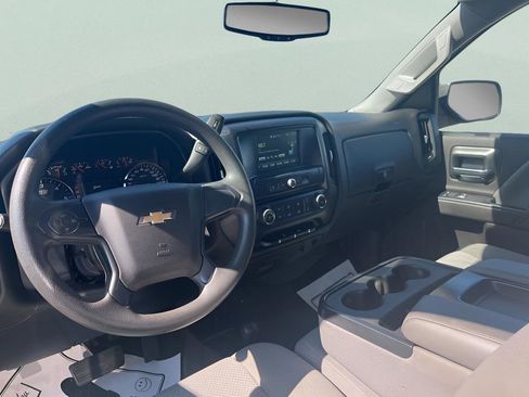 Used 2018 Chevrolet Silverado 1500 Custom w/ Custom Value Package AWD/4WD image 12