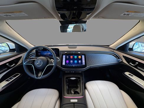 Used 2024 Mercedes-Benz E 350 4MATIC Sedan image 22