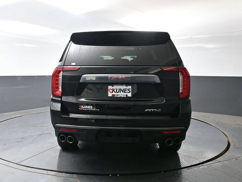 Used 2024 GMC Yukon AT4 w/ AT4 Premium Package AWD/4WD image 13