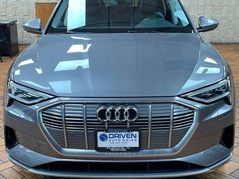 Used 2021 Audi e-tron Premium Plus w/ Premium Plus Package image 4