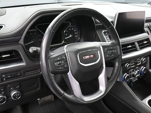 Used 2021 GMC Yukon SLT w/ SLT Premium Package image 18