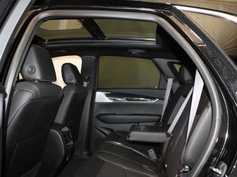 Certified 2024 Cadillac XT5 Premium Luxury FWD image 9