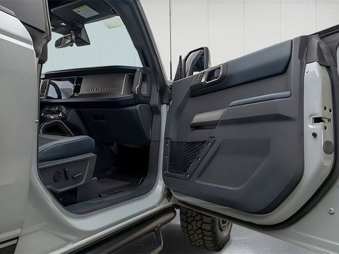 Used 2021 Ford Bronco First Edition image 31