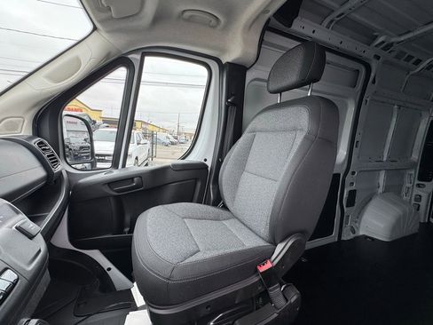 Used 2025 RAM ProMaster 2500 image 18