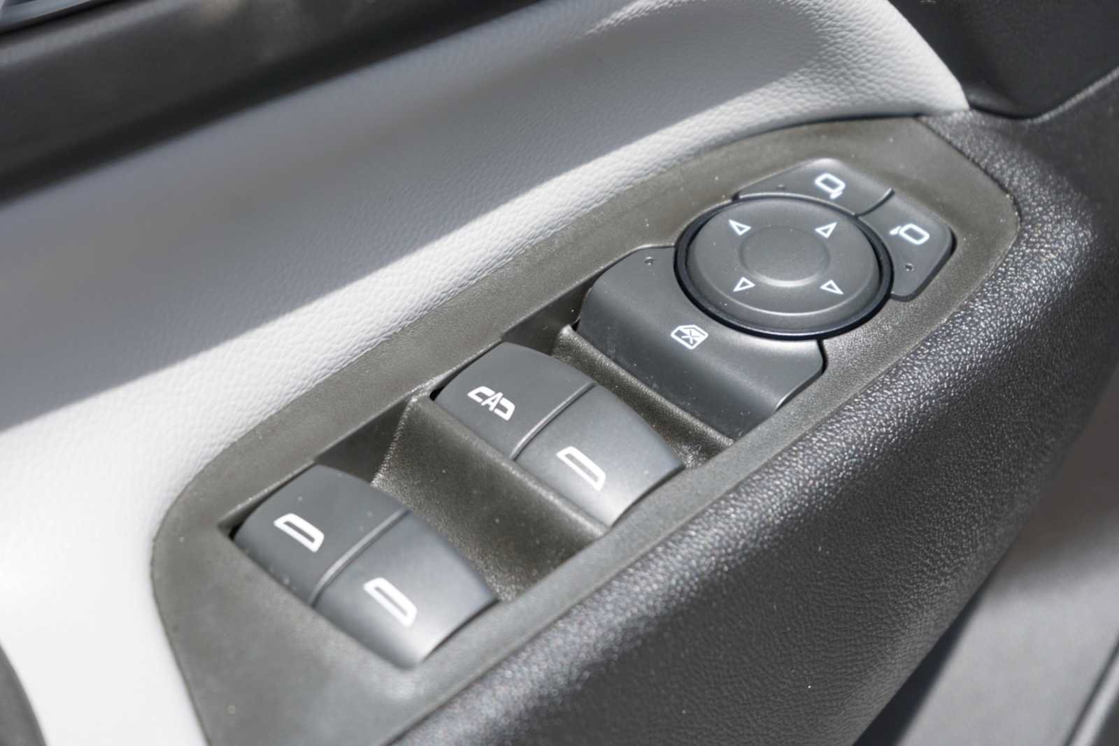 Used 2024 Chevrolet Equinox LS FWD image 18