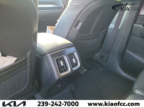 Certified 2025 Kia Sorento S w/ Panoramic Sunroof Package FWD image 12