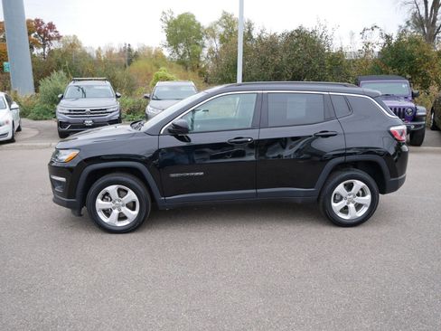 Used 2019 Jeep Compass Latitude w/ Popular Equipment Group image 4