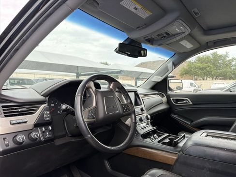 Used 2019 GMC Yukon XL Denali AWD/4WD image 6