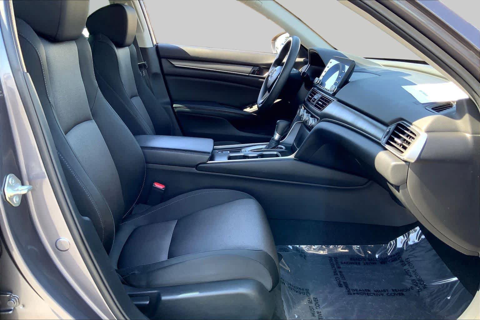 Used 2018 Honda Accord LX image 8