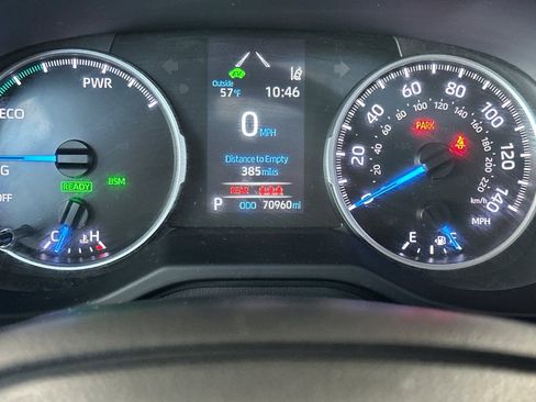 Certified 2022 Toyota RAV4 XLE image 32