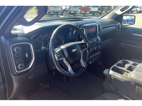 Used 2021 Chevrolet Silverado 1500 LT AWD/4WD image 16