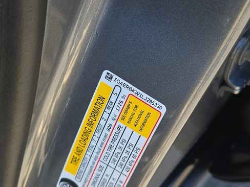 Used 2020 Buick Enclave Essence FWD image 29