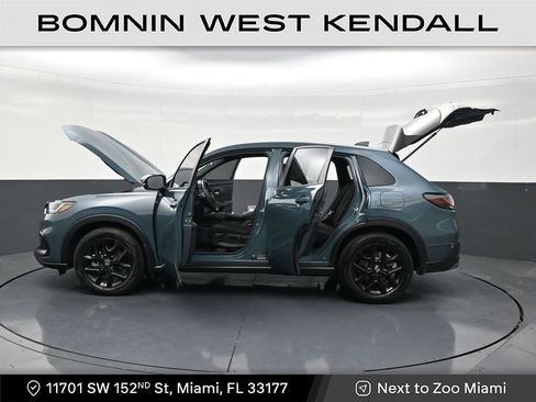 Used 2025 Honda HR-V Sport image 30