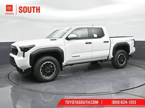 Used 2024 Toyota Tacoma TRD Off-Road w/ TRD Off Road Upgrade Package AWD/4WD image 7