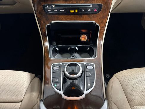 Used 2019 Mercedes-Benz GLC 300 image 20