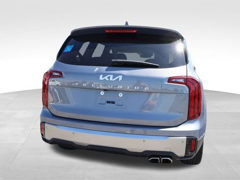 Used 2025 Kia Telluride S image 15