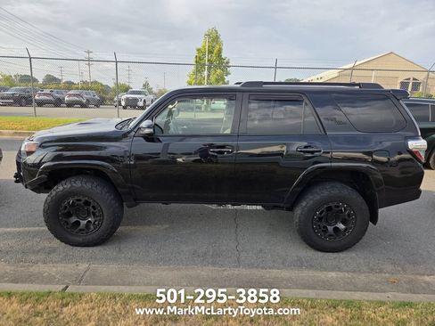 Used 2021 Toyota 4Runner TRD Off-Road Premium AWD/4WD image 6