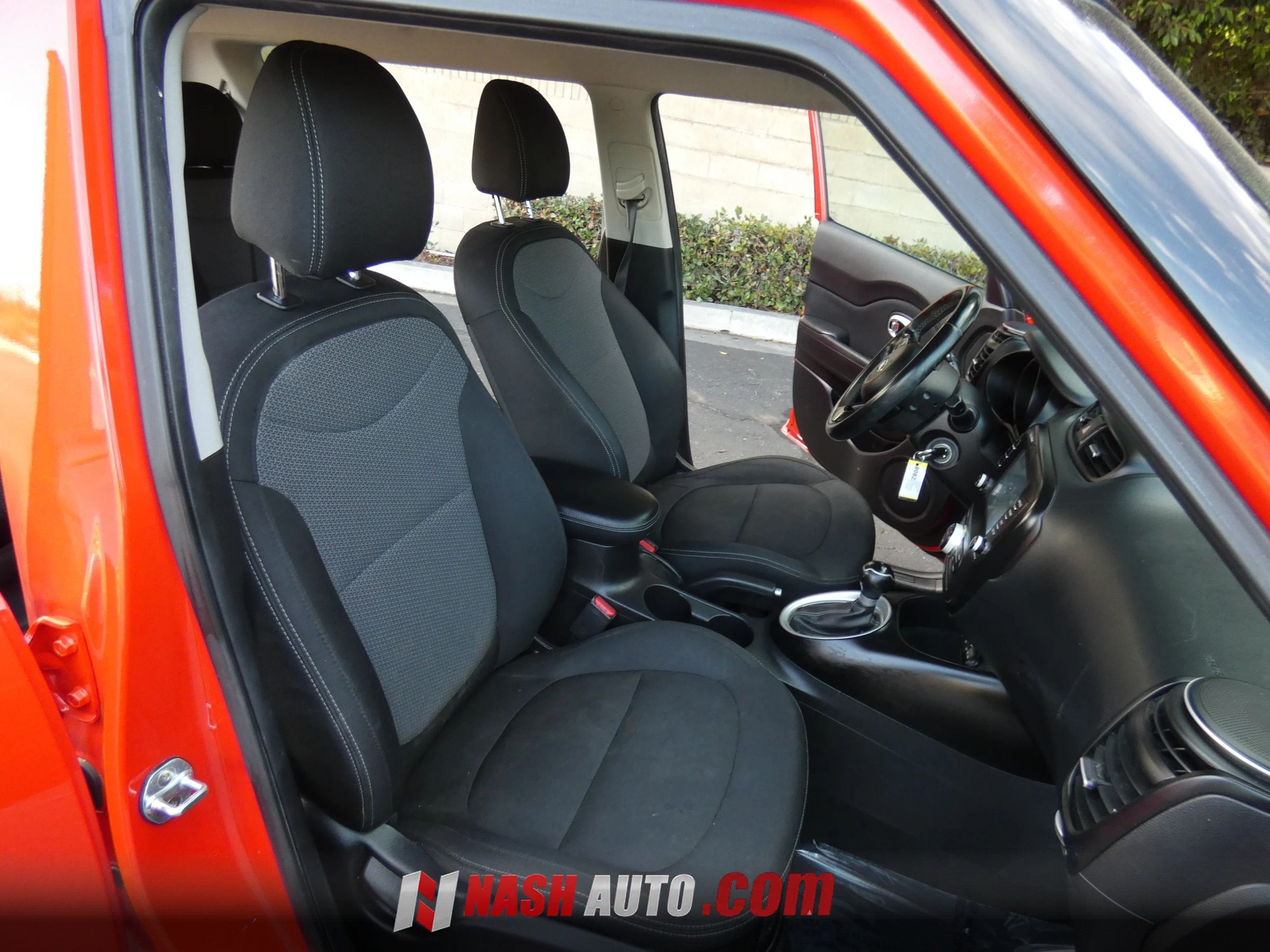 Used 2018 Kia Soul + FWD image 28
