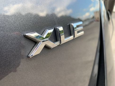 Used 2022 Toyota Prius Prime XLE FWD image 37