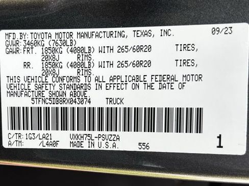 Used 2024 Toyota Tundra Platinum AWD/4WD image 36