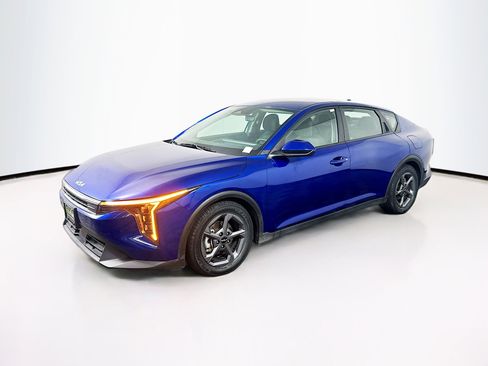 Used 2025 Kia K4 LXS image 3