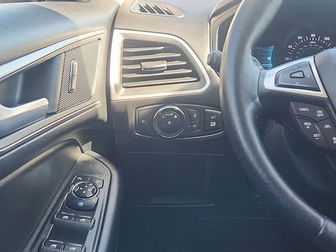 Certified 2022 Ford Edge SEL w/ Convenience Package AWD/4WD image 13