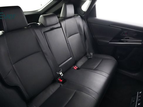 Used 2023 Subaru Solterra AWD image 5